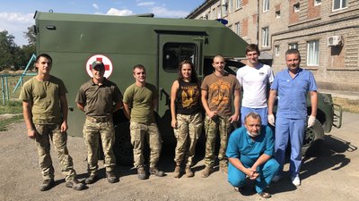 Безкоштовно лікує зуби бійцям. Стоматолог зі Львова кілька разів на рік їздить на Схід Безкоштовно лікує зуби бійцям. Стоматолог зі Львова кілька разів на рік їздить на Схід
