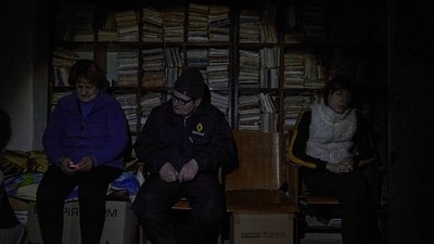 Люди в сховищі в лікарні Люди в сховищі в лікарні
