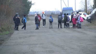 Швидка застряє в багнюці: село на Волині майже 40 років без дороги Швидка застряє в багнюці: село на Волині майже 40 років без дороги