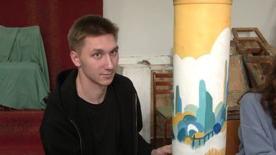 "Ми не маємо права втомлюватися": у Рівному студенти розмальовують залишки снарядів, щоб допомогти захисникам "Ми не маємо права втомлюватися": у Рівному студенти розмальовують залишки снарядів, щоб допомогти захисникам