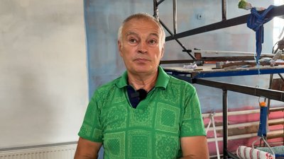 Канонічні образи святих та покоління борців за незалежність: художник із Сіверськодонецька розписує церкву на Чернігівщині