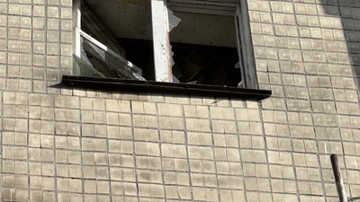 Вікно квартири, в якій чоловік підірвав гранату