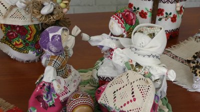 Майстриня з Херсонщини виготовляє інтер'єрні ляльки Майстриня з Херсонщини виготовляє інтер'єрні ляльки