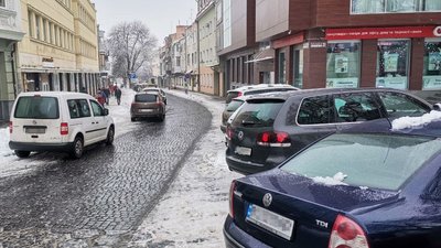 У Луцьку запрацював мобільний додаток для оплати за користування комунальною парковкою У Луцьку запрацював мобільний додаток для оплати за користування комунальною парковкою