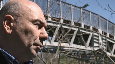 Міст кохання у Черкасах: чи будуть його убезпечувати від охочих звести рахунки життям Міст кохання у Черкасах: чи будуть його убезпечувати від охочих звести рахунки життям