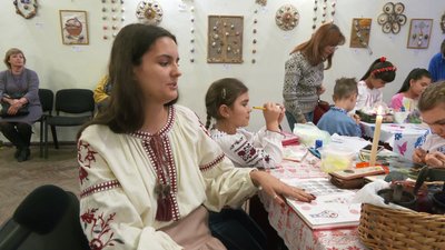 Не тільки до Великодня: у Харкові діти створили "Світ писанки" Не тільки до Великодня: у Харкові діти створили "Світ писанки"