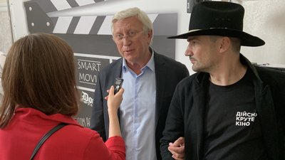 У Києві презентували першу інвестиційну кінокомпанію "Smart movie" У Києві презентували першу інвестиційну кінокомпанію "Smart movie"