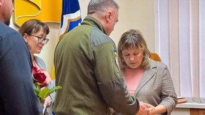 У Житомирі рідним загиблих за Україну воїнів передали державні нагороди У Житомирі рідним загиблих за Україну воїнів передали державні нагороди