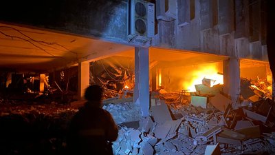 Двоє загиблих, пошкоджена електропідстанція та влучання в один з вишів Херсона. Поліція відкрила провадження