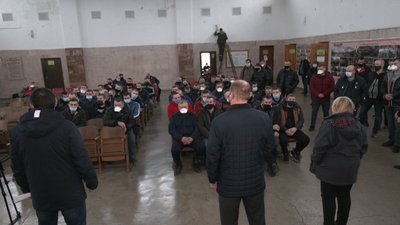 На Львівщині шахтарі добу протестують під землею На Львівщині шахтарі добу протестують під землею