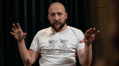 Актор театру і кіно, військовослужбовець Володимир Кравчук
