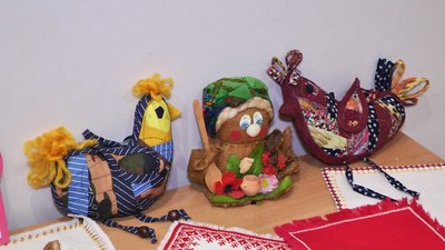 Благодійний ярмарок у Хмельницькій художній школі триватиме до 15 грудня. 6 грудня 2022 рік Благодійний ярмарок у Хмельницькій художній школі триватиме до 15 грудня. 6 грудня 2022 рік