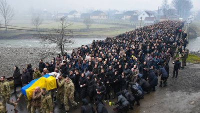 На Закарпатті попрощалися із полеглим захисником, командиром протитанкового взводу 128 бригади Миколою Яремою