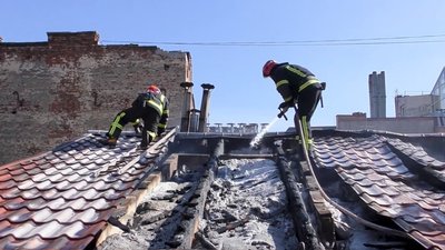 У Львові через пожежу в готелі евакуювали 10 людей У Львові через пожежу в готелі евакуювали 10 людей