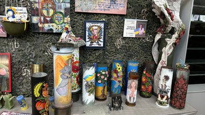 "Хлопцям там дуже складно": майстриня з Кременчука декорує гільзи для допомоги ЗСУ "Хлопцям там дуже складно": майстриня з Кременчука декорує гільзи для допомоги ЗСУ