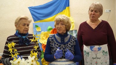 "Зробив щось корисне – і на душі легше". Як на Львівщині готують "енергетичні батончики" для українських військових "Зробив щось корисне – і на душі легше". Як на Львівщині готують "енергетичні батончики" для українських військових