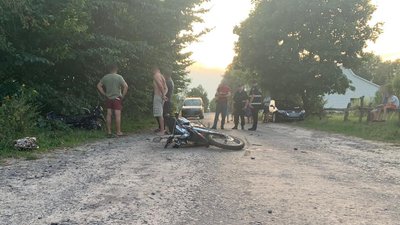 Один загинув, інший — у лікарні: на Волині сталася аварія за участю двох мотоциклів Один загинув, інший — у лікарні: на Волині сталася аварія за участю двох мотоциклів