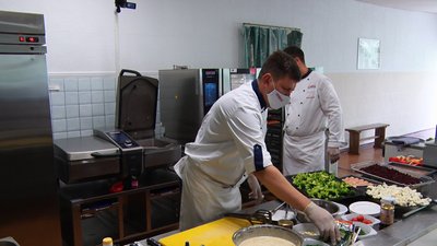 У Сєвєродонецьку провели майстер-клас з приготування їжі для школярів У Сєвєродонецьку провели майстер-клас з приготування їжі для школярів