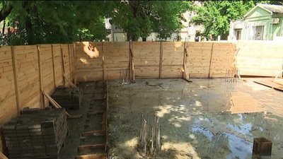 Будівництва не буде: у Сумах не подовжили оренду землі біля будинку Олеся Будівництва не буде: у Сумах не подовжили оренду землі біля будинку Олеся