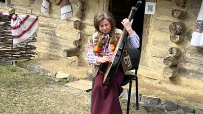 В Ужгородському Скансені діти декламували вірші Тараса Шевченка В Ужгородському Скансені діти декламували вірші Тараса Шевченка