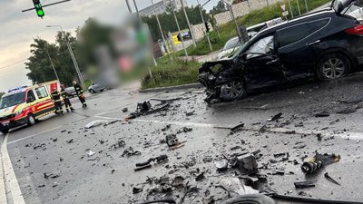 У Тернополі через ДТП ускладнений рух транспорту У Тернополі через ДТП ускладнений рух транспорту