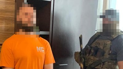 СБУ затримала чоловіка, якого підозрюють у коригуванні ракетних ударів по школах Миколаєва