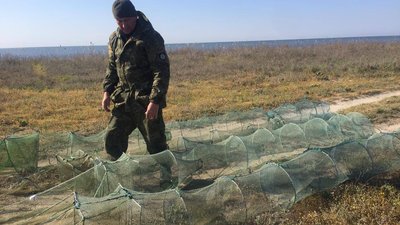 Операція "Нерест": на Херсонщині водна поліція упіймала браконьєрів Операція "Нерест": на Херсонщині водна поліція упіймала браконьєрів