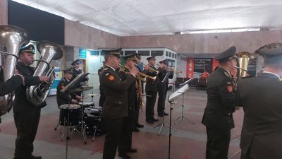 В Івано-Франківську вшанували пам'ять героїв, полеглих у боях за Донецьке летовище В Івано-Франківську вшанували пам'ять героїв, полеглих у боях за Донецьке летовище