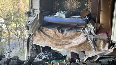Селидове, руйнування в будинку після обстрілу