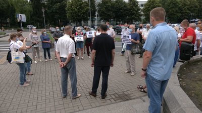 Обшуки на підприємстві у Рівному стали причиною трьох пікетів. Чому це сталось Обшуки на підприємстві у Рівному стали причиною трьох пікетів. Чому це сталось