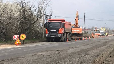 До кінця року відремонтують ділянку дороги "Київ — Чоп" від Ужгорода до КПП "Тиса" До кінця року відремонтують ділянку дороги "Київ — Чоп" від Ужгорода до КПП "Тиса"