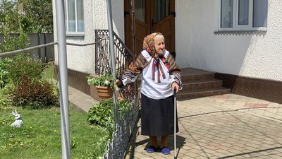 Жінка у вишиванці Жінка у вишиванці
