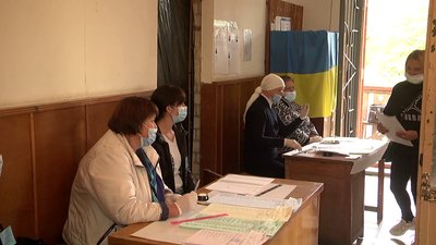 Місцеві вибори: як голосували на найменших виборчих дільницях Херсонщини Місцеві вибори: як голосували на найменших виборчих дільницях Херсонщини