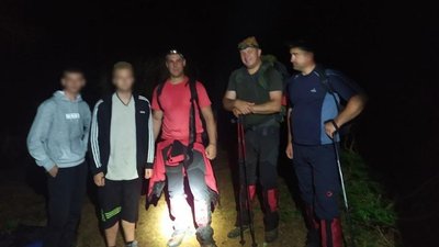 Рятувальники допомогли двом туристам з Києва, які заблукали у Карпатах