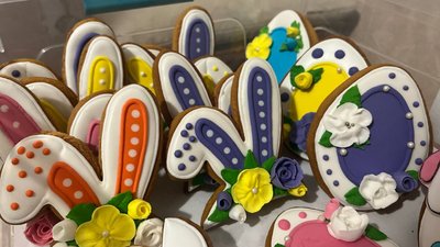 Пече смаколики до Великодня та продає: жителька Вінниччини збирає гроші на тепловізор для чоловіка Пече смаколики до Великодня та продає: жителька Вінниччини збирає гроші на тепловізор для чоловіка
