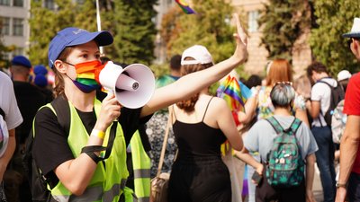 Марш за права KharkivPride пройшов без сутичок — поліція Марш за права KharkivPride пройшов без сутичок — поліція