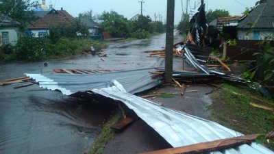 У Новоархангельську буревій пошкодив більше 100 будинків