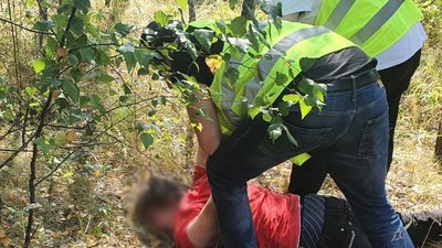 Поліція затримала чоловіка, якого підозрюють у вбивстві 23-річної дівчини у Семенівці