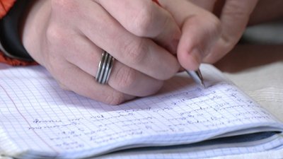 Писав радіодиктант втретє. Історія 20-річного переселенця з Луганщини Писав радіодиктант втретє. Історія 20-річного переселенця з Луганщини