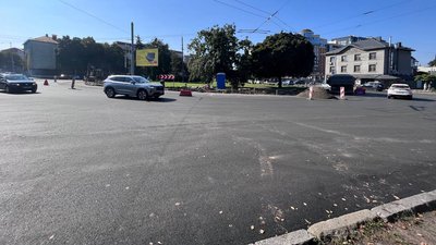У Луцьку — ремонт кільцевої розв'язки біля проспекту Грушевського. Що кажуть водії У Луцьку — ремонт кільцевої розв'язки біля проспекту Грушевського. Що кажуть водії