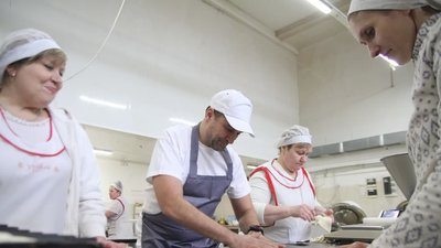 Француз дістався Запоріжжя заради дівчини, “отримав гарбуза”, але залишився та допомагає волонтерам