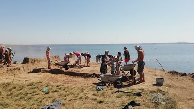 На Миколаївщині юні археологи відкопали амулет, якому понад 2 000 років