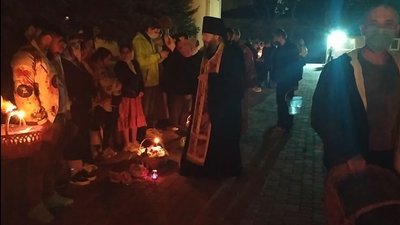 У Харкові розпочалося нічне великоднє богослужіння У Харкові розпочалося нічне великоднє богослужіння