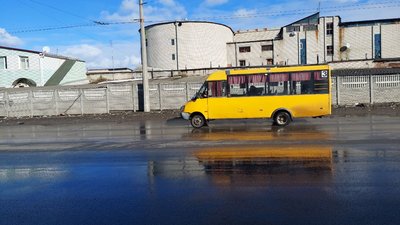 GPS-трекери не працюють, ввечері не дочекатись: троє сумських перевізників порушують умови договору