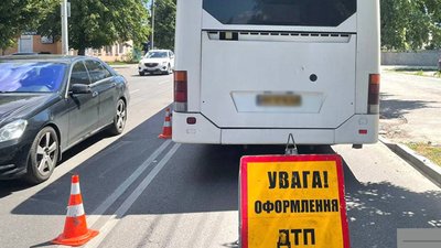 Поліція встановлює обставини ДТП у центрі Житомира: автомобіль збив 68-річного чоловіка Поліція встановлює обставини ДТП у центрі Житомира: автомобіль збив 68-річного чоловіка