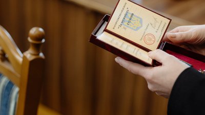 Родичам 13 полеглих воїнів з Івано-Франківщини передали нагороди "За мужність" III ступеня
