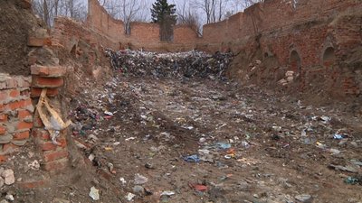 На Житомирщині завершують вивіз львівського сміття, яке незаконно скинули на заводі в Будичанах