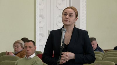 Приїзд Віталія Кличка, нове місто партнер, суперечки навколо Ялівщини: як пройшла сесія Чернігівської міськради Приїзд Віталія Кличка, нове місто партнер, суперечки навколо Ялівщини: як пройшла сесія Чернігівської міськради