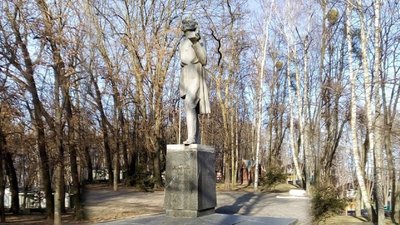 У Вінниці збирають підписи, щоб демонтувати пам’ятник Горькому