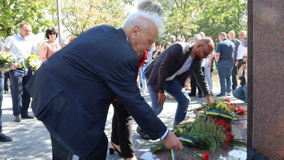 У Миколаєві облаштували сквер "Пам’яті праведників народів світу" У Миколаєві облаштували сквер "Пам’яті праведників народів світу"